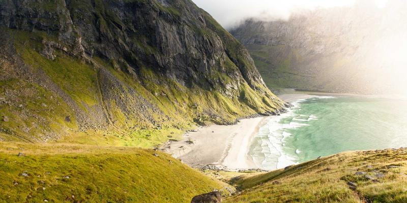 基于用户行为预测的流媒体资源预加载机制：提升视频点播体验的关键技术