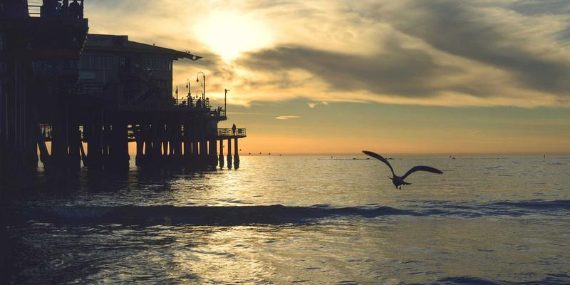 流媒体CDN网络架构演进：从中心化到边缘计算的智能分发策略如何重塑视频服务体验