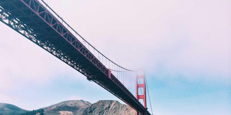 流媒体播放器中的缓冲区管理与智能预取策略：提升视频服务体验的关键技术